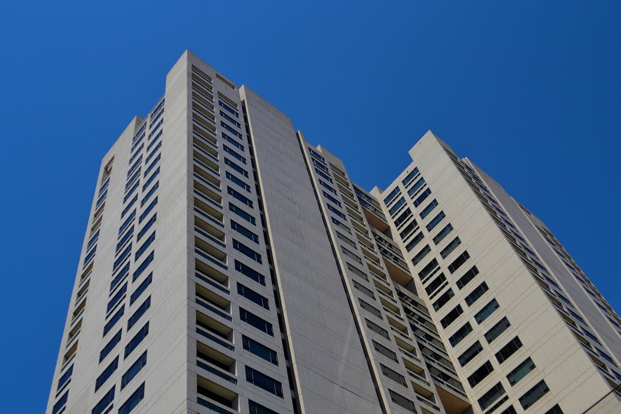 Zmiana zarządu powierzonego na właścicielski w nowo utworzonej wspólnocie mieszkaniowej