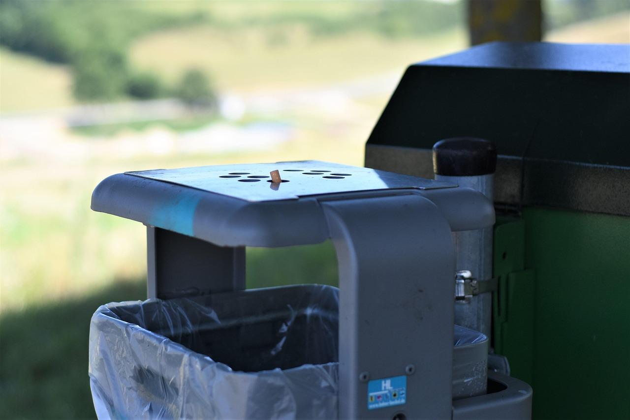 Opłata za odbiór śmieci wstecz a zużycie wody jak uniknąć podwyżek
