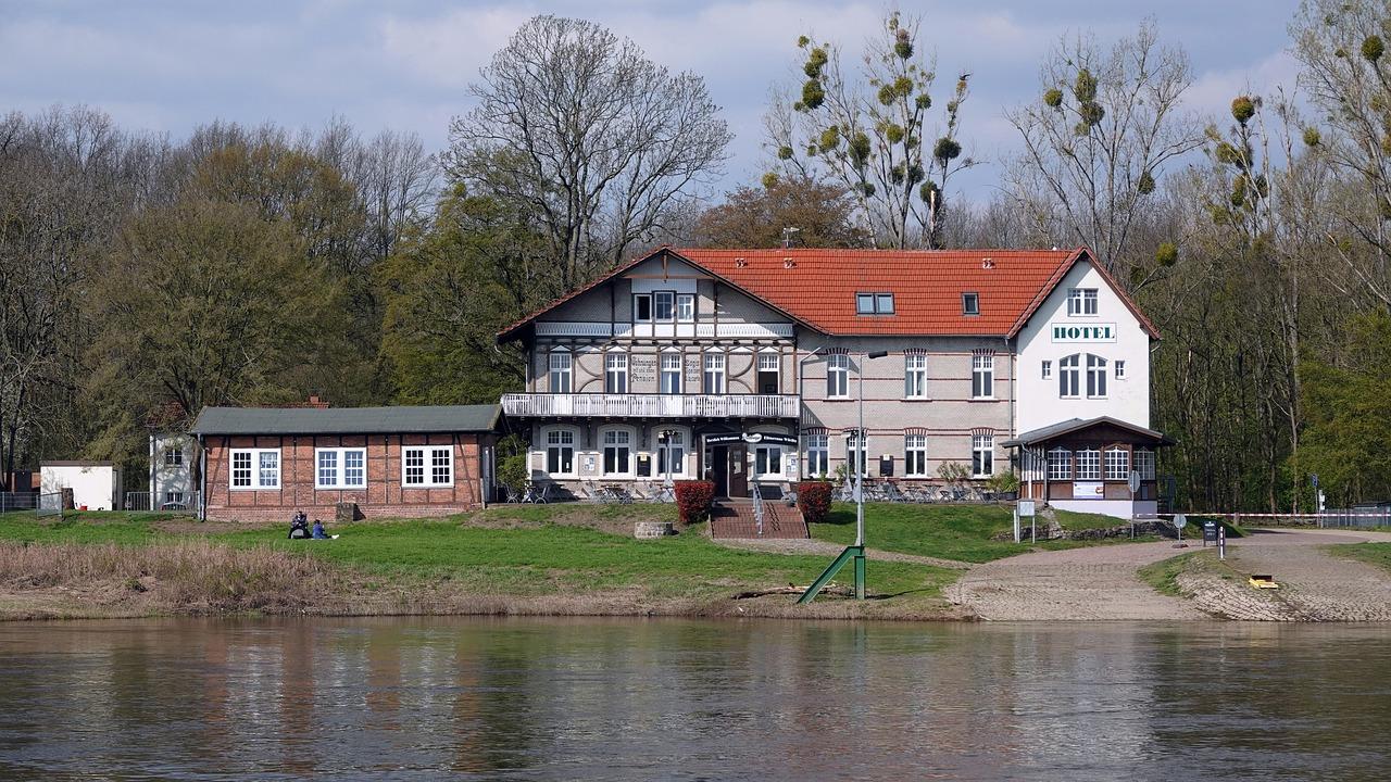 Jak odzyskać pieniądze za wynajem na Booking z powodu złych warunków