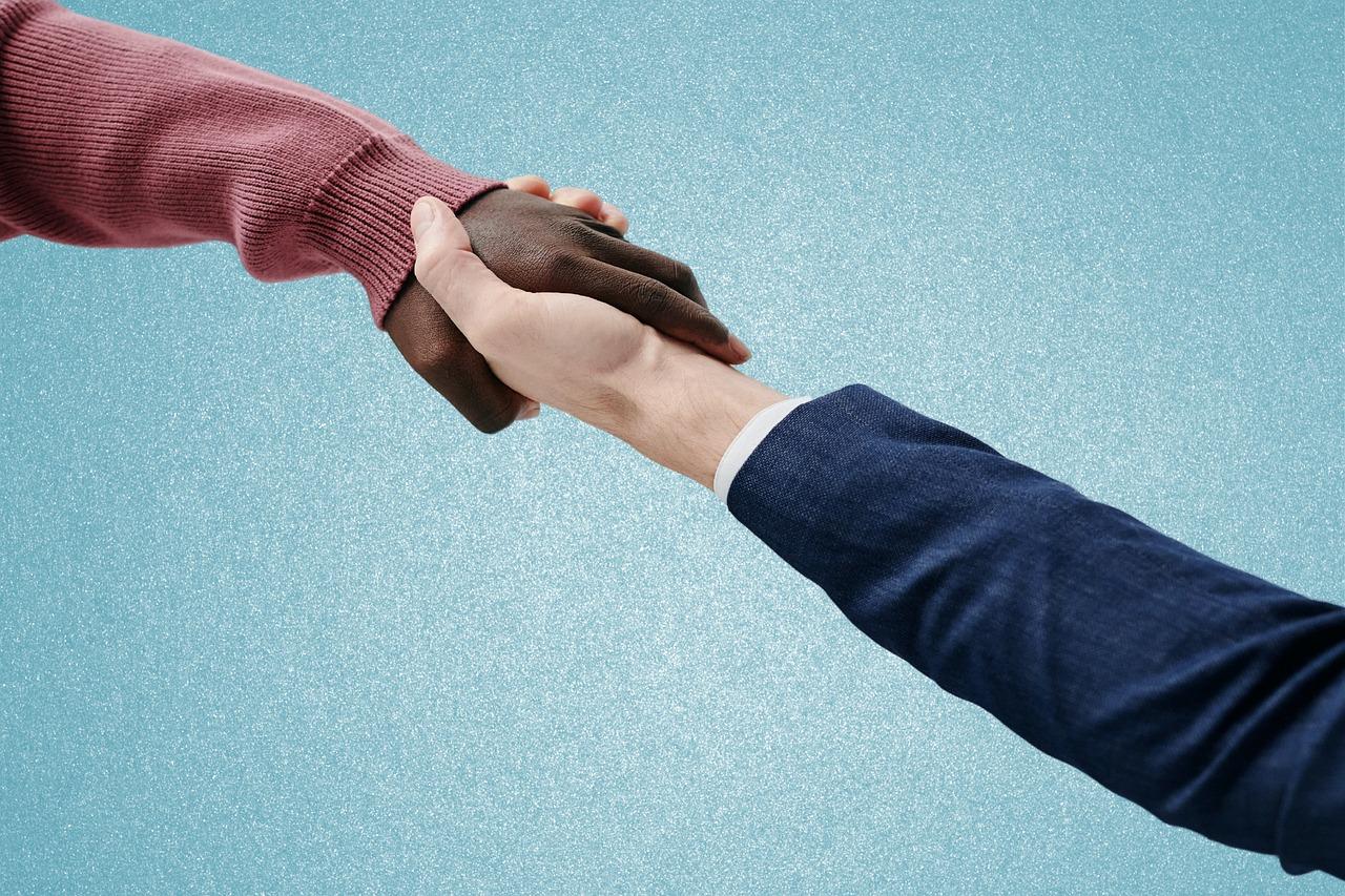 Czy umowa najmu na czas określony może przedłużyć się automatycznie?