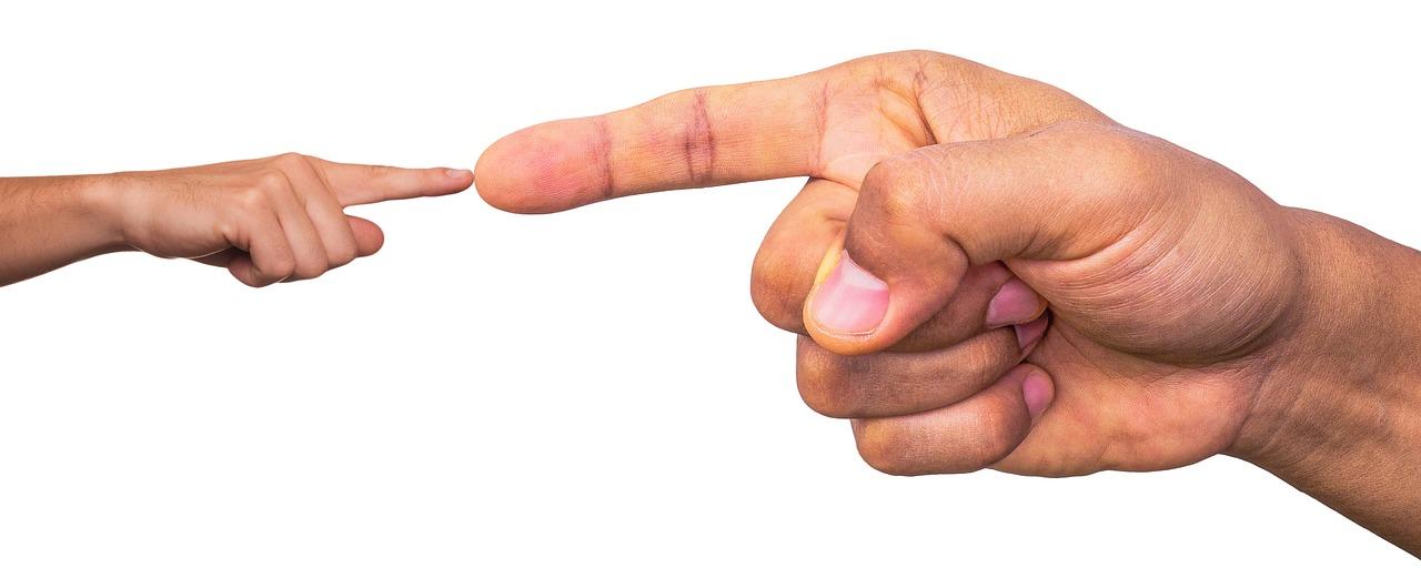 Jak radzić sobie z bezpodstawnymi oskarżeniami o zdradę w związku